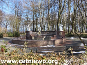 COS Cetniewo fontanna